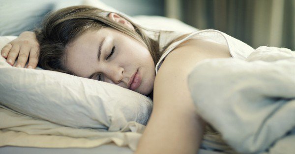 New Research Says Women Need More Sleep Than Men Because Their Brains Are More Complex