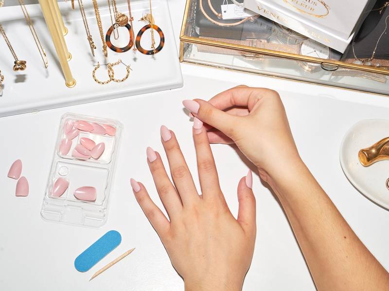 How to Remove a PressOn Manicure Without Damaging Your Nails Beauty