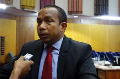 Problema Estudante Lahatene Portugues, Menus Seriedade Implementasaun