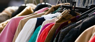 Membeli Baju Wanita di Butik Baju Membeli Baju Wanita di Butik Baju