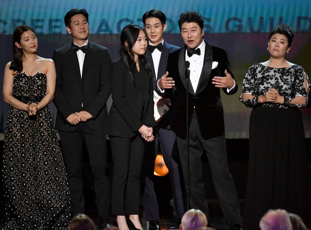 Пон чжун хо премия. Пон чжун хо награды. Корейский оскар. Пон чжун хо оскар. Паразиты оскар 2020.