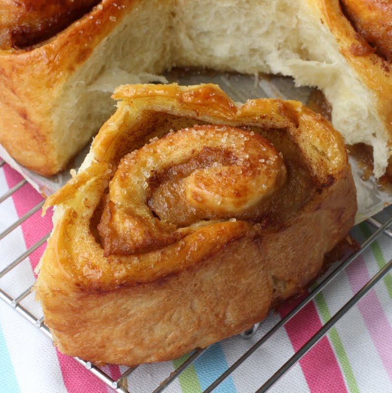 pepsakoy Toffee Apple Cinnamon Buns