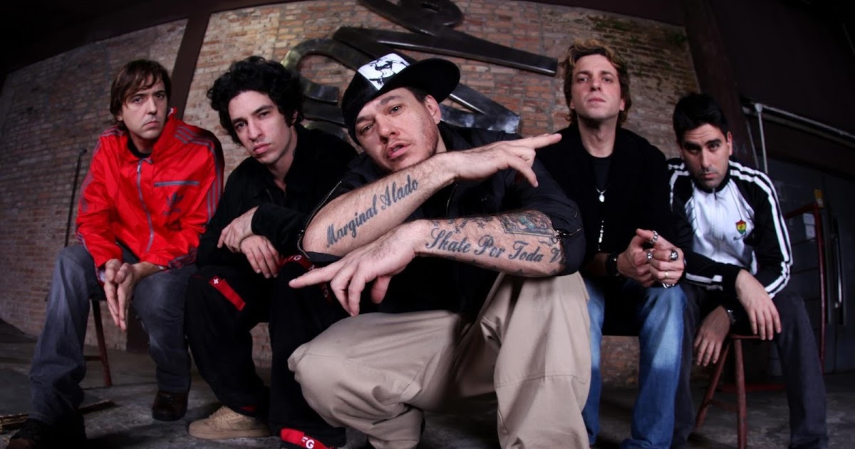 Top 5 As Melhores Músicas Do Álbum La Família 013 / Charlie Brown Jr. EntreteniMix Top 5 As Melhores Músicas Do Álbum La Família 013 / Charlie Brown Jr. EntreteniMix