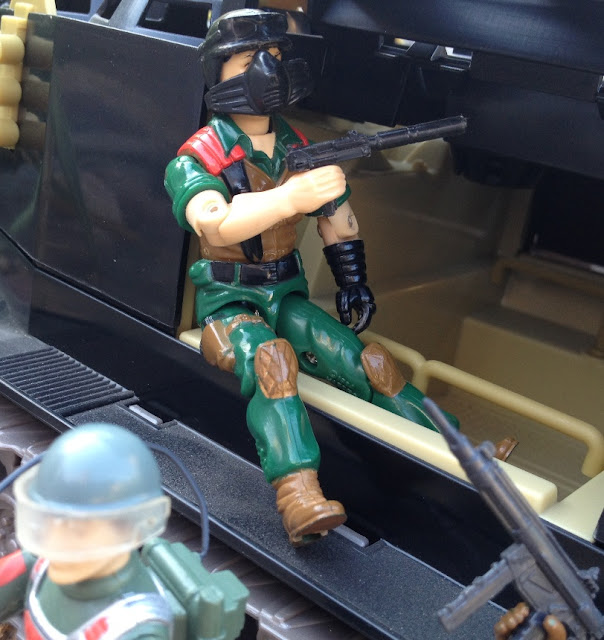 1984 Mutt, Dog Handler 1984 Mutt, Dog Handler