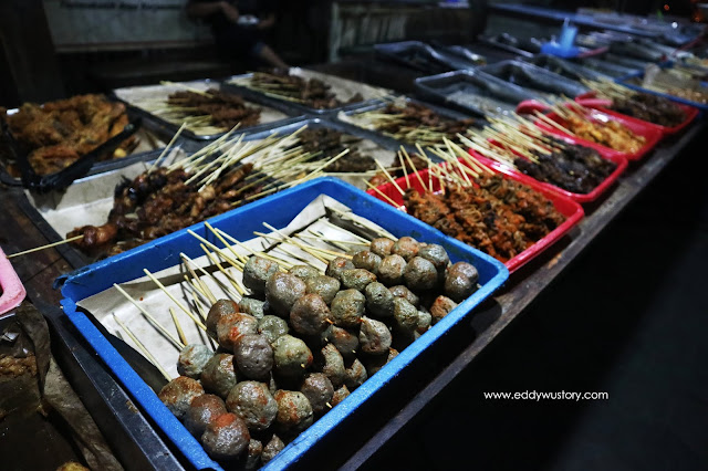 Kuliner : Angkringan Kang Harjo Wijilan, Pilihan banyak dan tempatnya luas