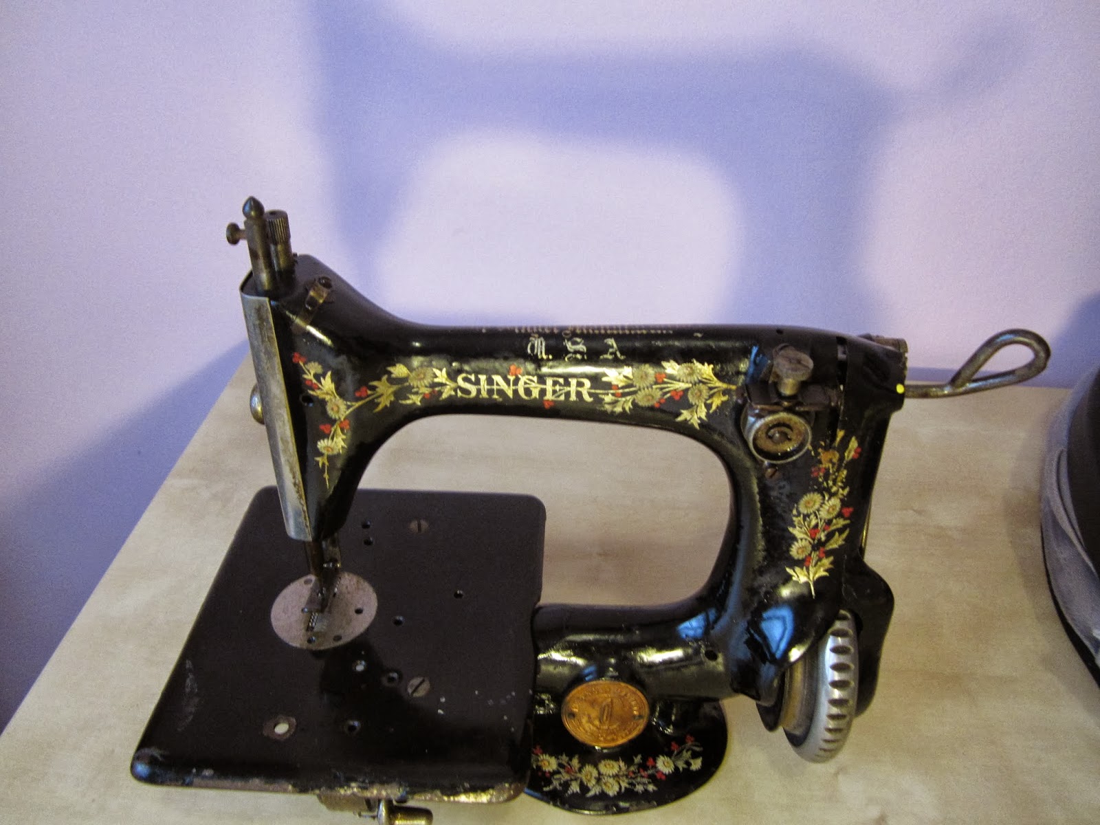 Singer 24