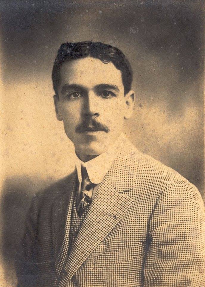 Mis libros con notas. El gobierno de Alfredo González Flores.