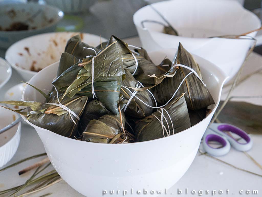 Purple bowl: Rice dumpling (Zong zi / Bak zhang) 粽子 recipe