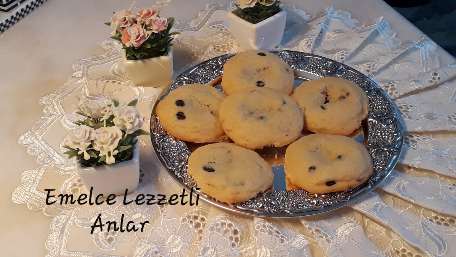 BOL ÇİKOLATALI KURABİYE Emelce Lezzetli Anlar