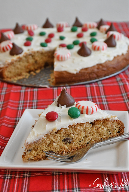 Christmas chocolate chip cookie pizza, holiday dessert, cookie exchange ideas, delicious desserts, Christmas Cookies