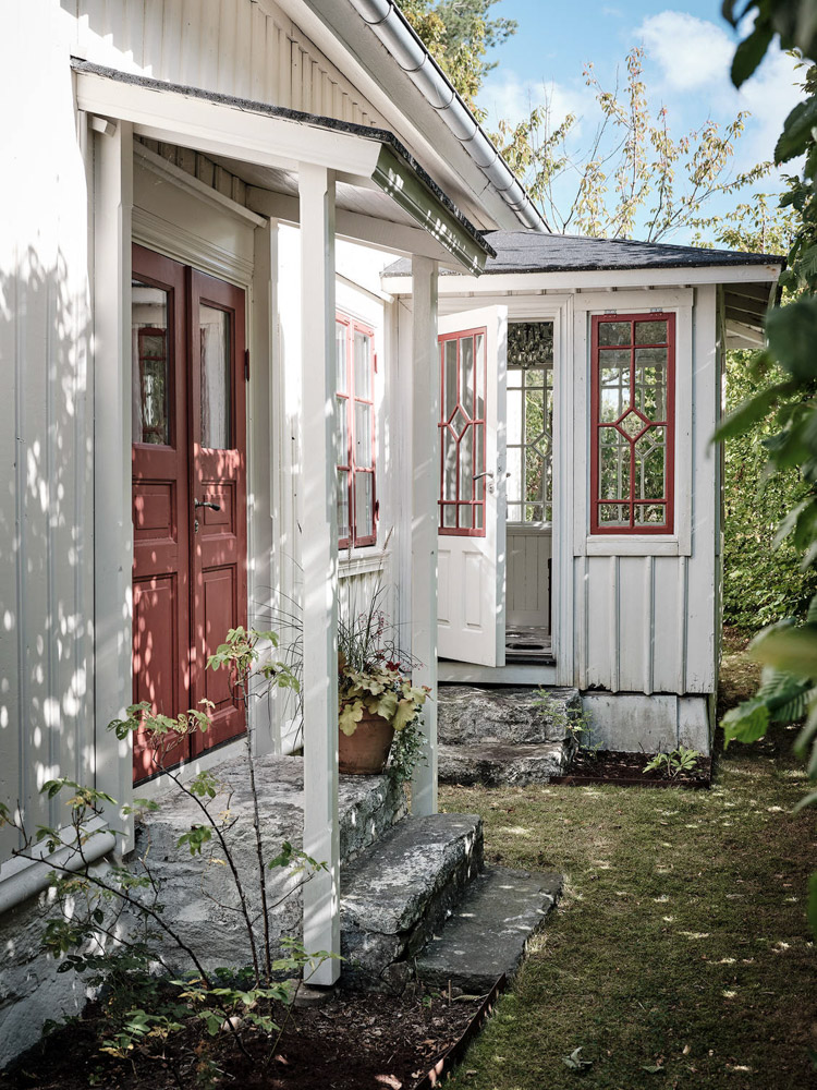my scandinavian home An Idyllic Blue and White Swedish Cottage In The