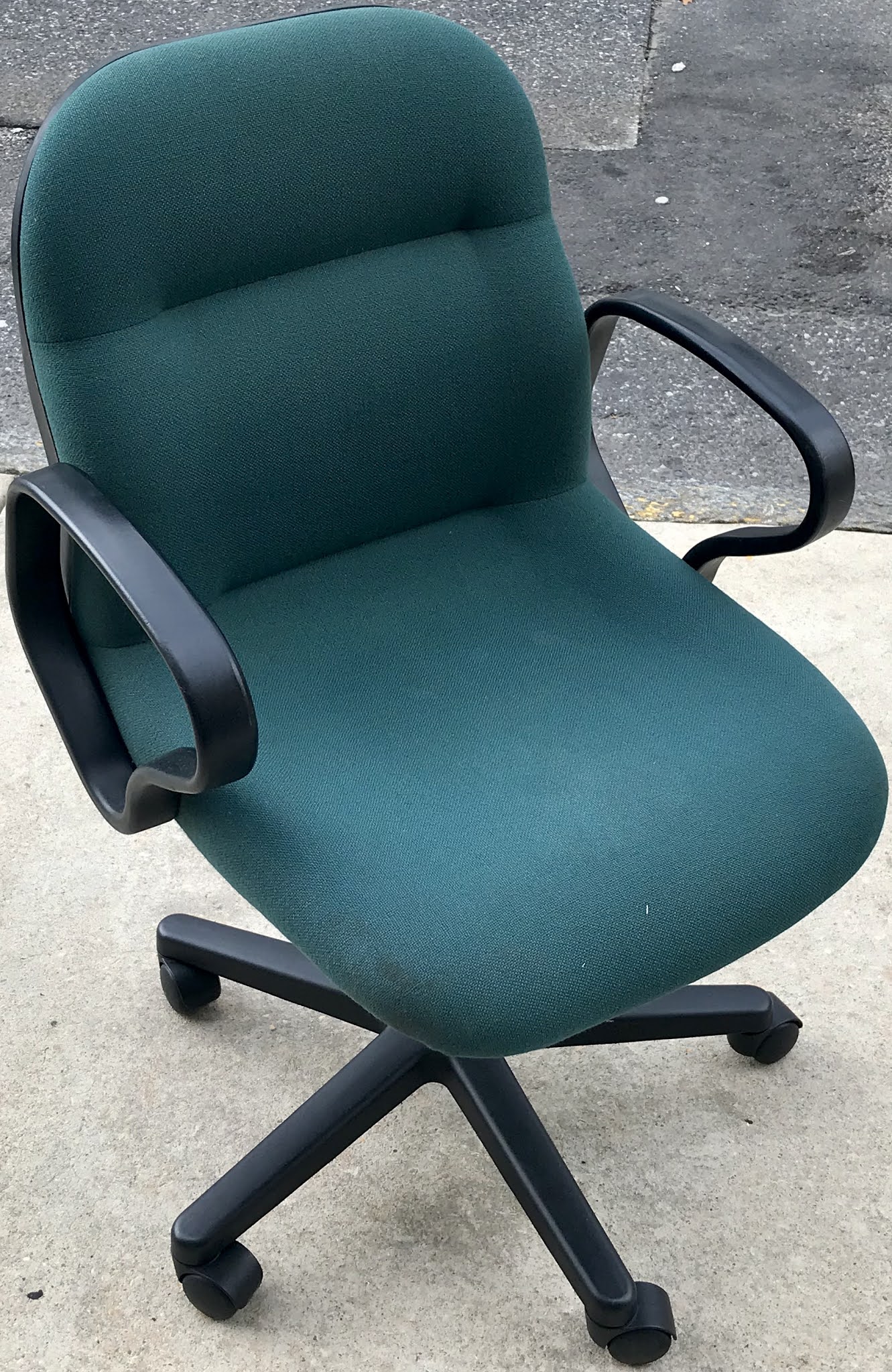 Uhuru Furniture & Collectibles 474536 Teal Desk Chair with Arms 45