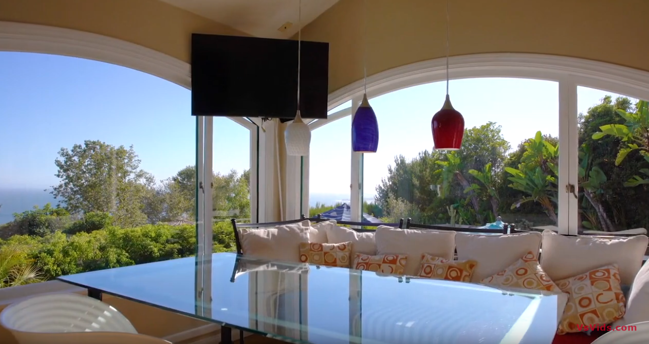 19 Photos vs. 3909 Villa Costera | Malibu - Luxury Home Tour 19 Photos vs. 3909 Villa Costera | Malibu - Luxury Home Tour