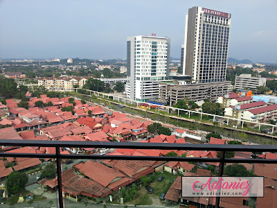 Swiss Garden Hotel & Residences, Melaka & Burger Bakar Abang Burn