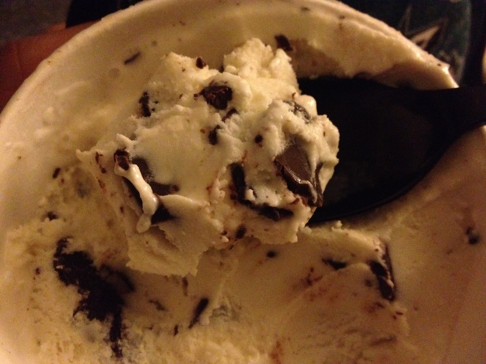food and ice cream recipes READER REVIEW Arjun's Review of Graeter's Vanilla Chocolate Chip