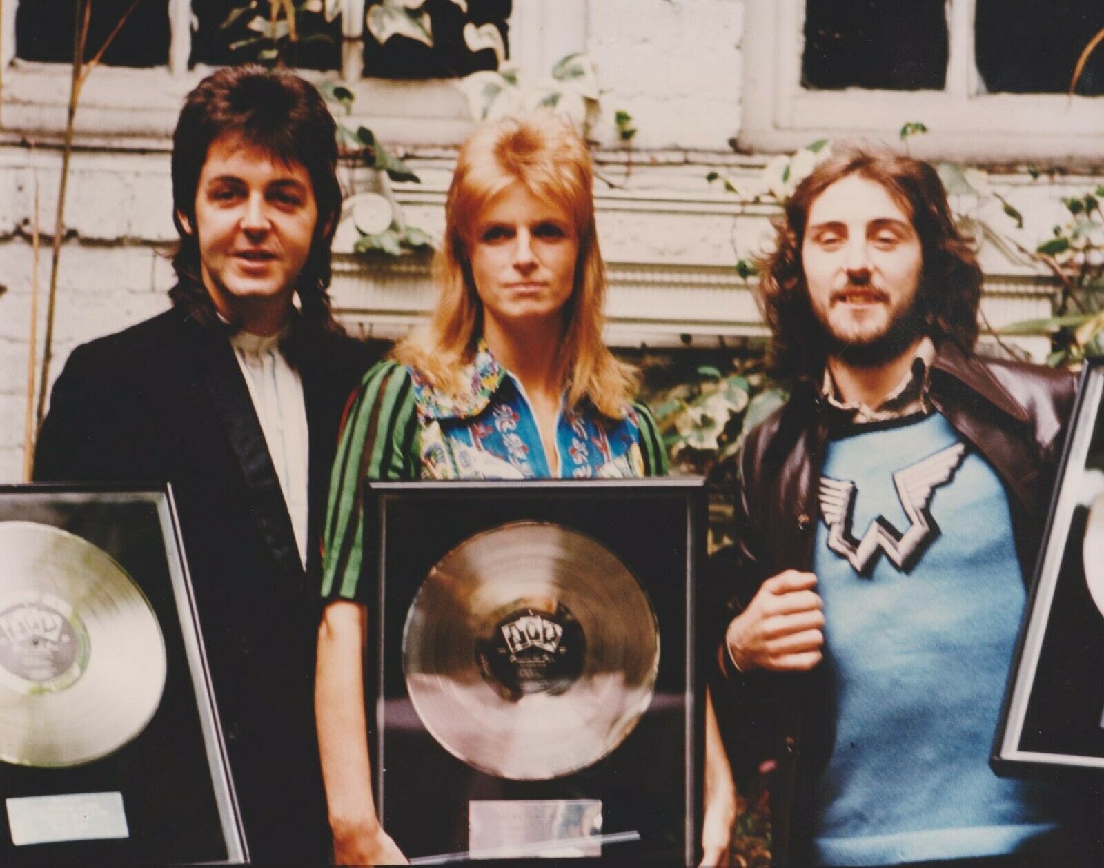 Vintage pic Wings go gold