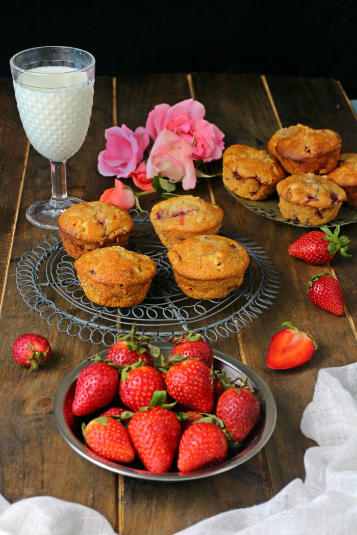 Muffins de fresas y chocolate blanco Cook the cake