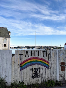 Norway road trip: Tahiti sign in Innlandet Kristiansund
