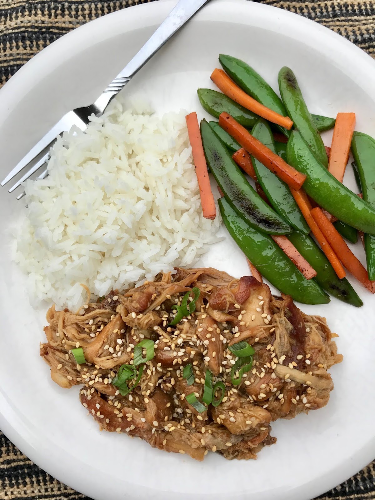 Savory Moments Slow cooker honey sesame ginger chicken
