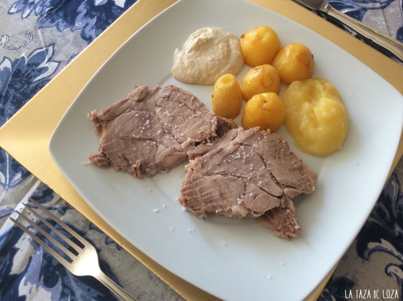 Lomo-de-cerdo-estofado-con-nueces--manzanas