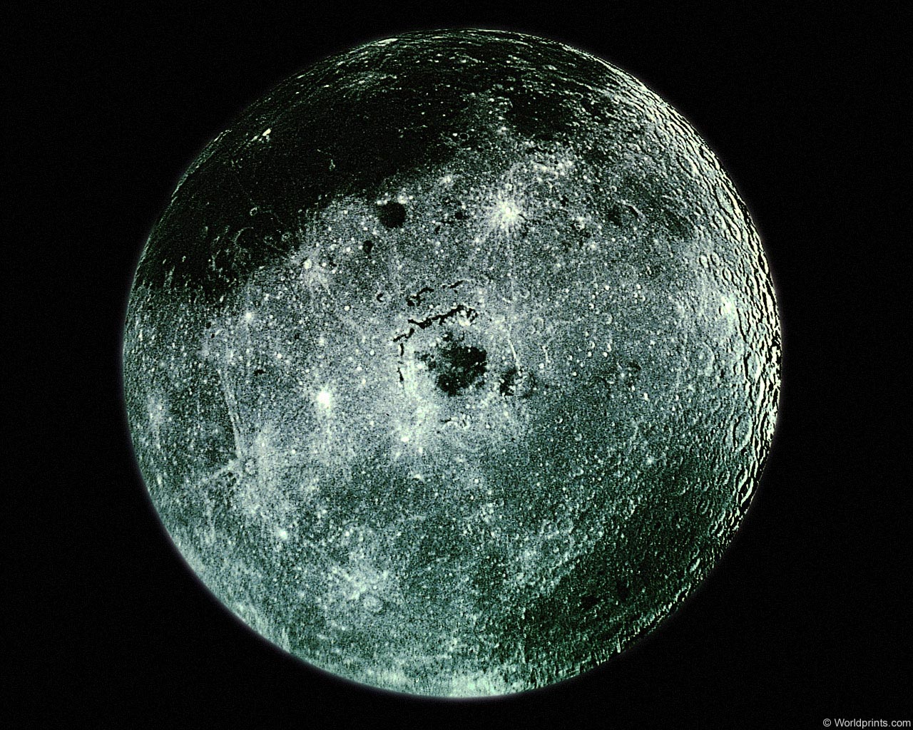 Луна тайное. Луна фото со спутника. Луна Хаббл. Вселенная фото Луна. Тайны Луны.
