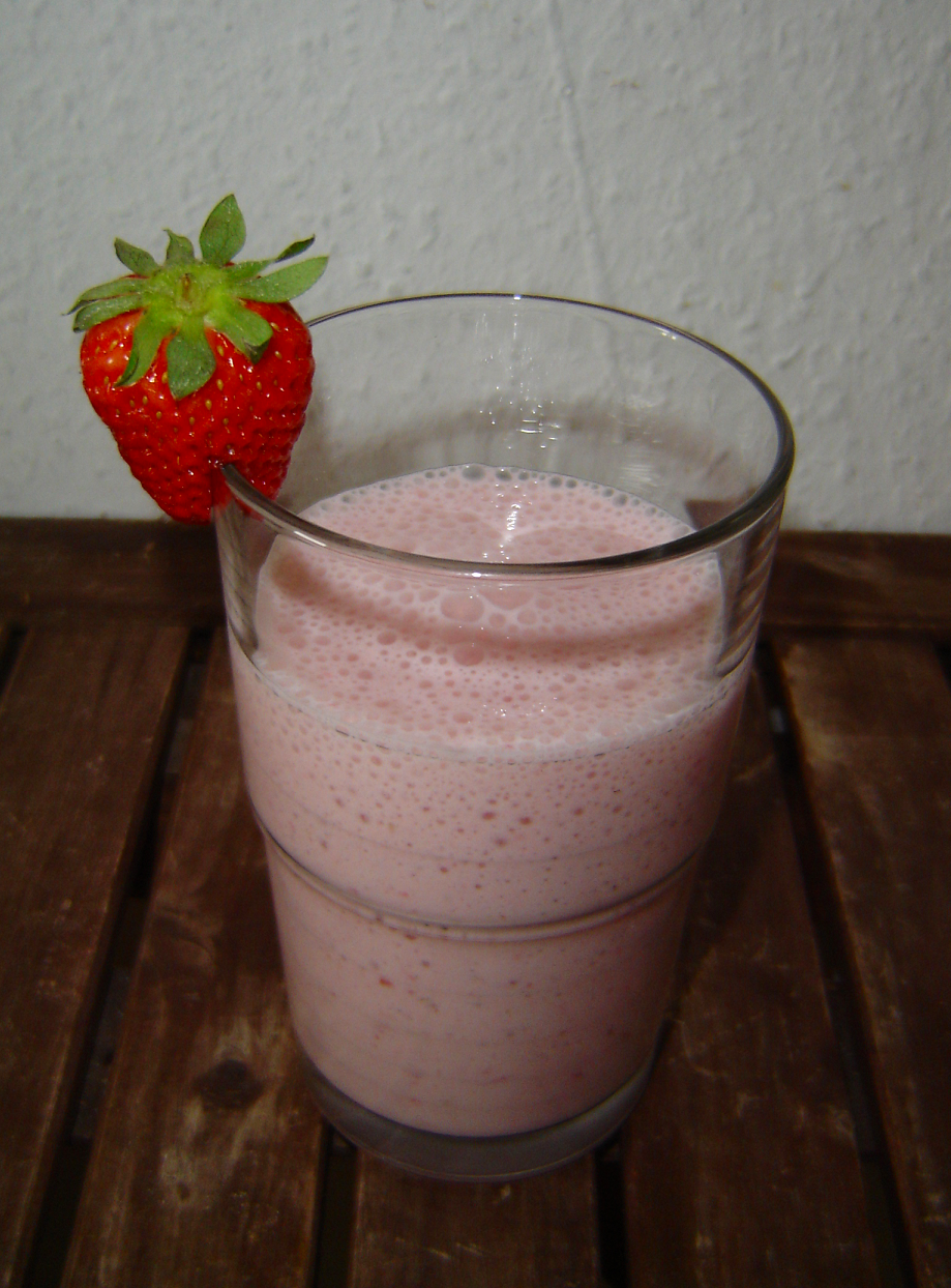 Erdbeer Milchshake | Essen und Trinken