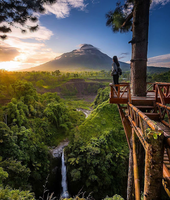 Spot Wisata Sunrise Terbaik Di Magelang -  Sunrise di Air Terjun Kedung Kayang