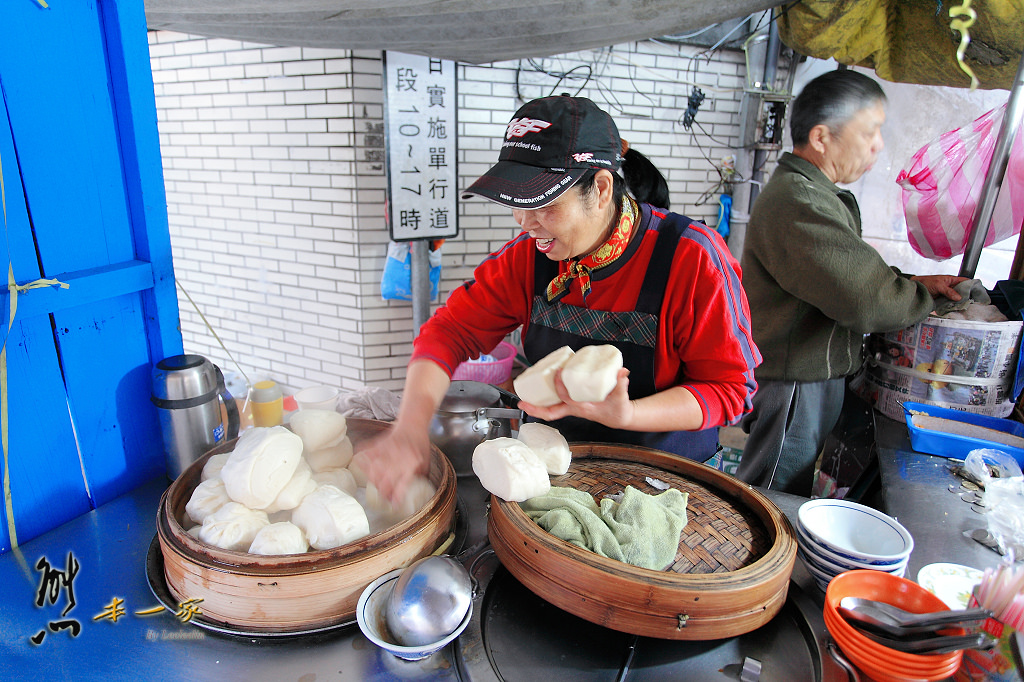 宜蘭蘇澳南方澳南天宮早餐|古早味蛋餅|景點南海石頭松