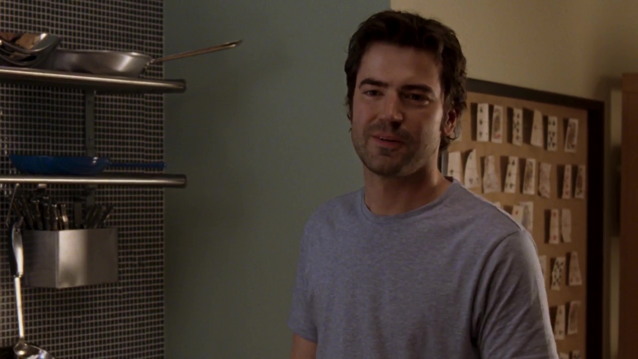 Auscaps Ron Livingston Shirtless In Sex And The City 6 03 The Perfect Present