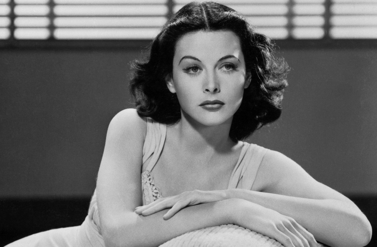 Hedy Lamarr, Wanita Cantik Dibalik Teknologi Bluetooth, Wifi dan GPS Hedy Lamarr, Wanita Cantik Dibalik Teknologi Bluetooth, Wifi dan GPS