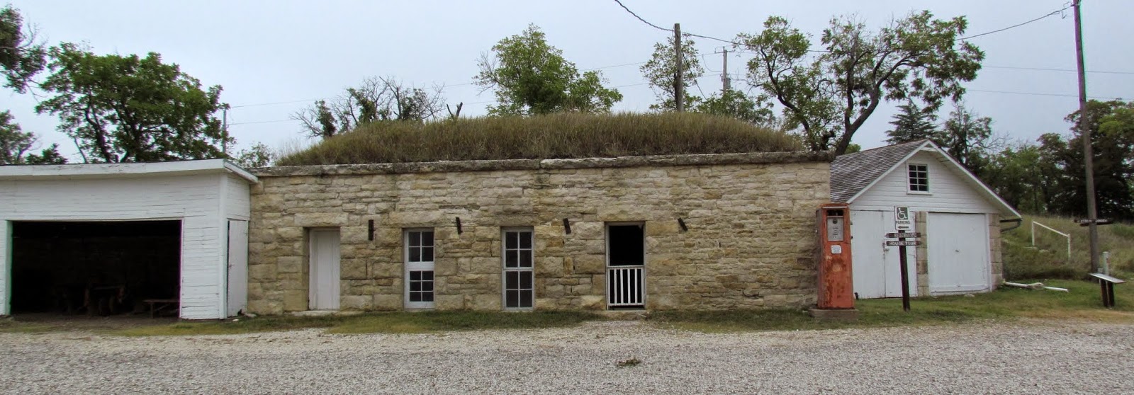 Roving Reports by Doug P 201425 Hillsboro Kansas