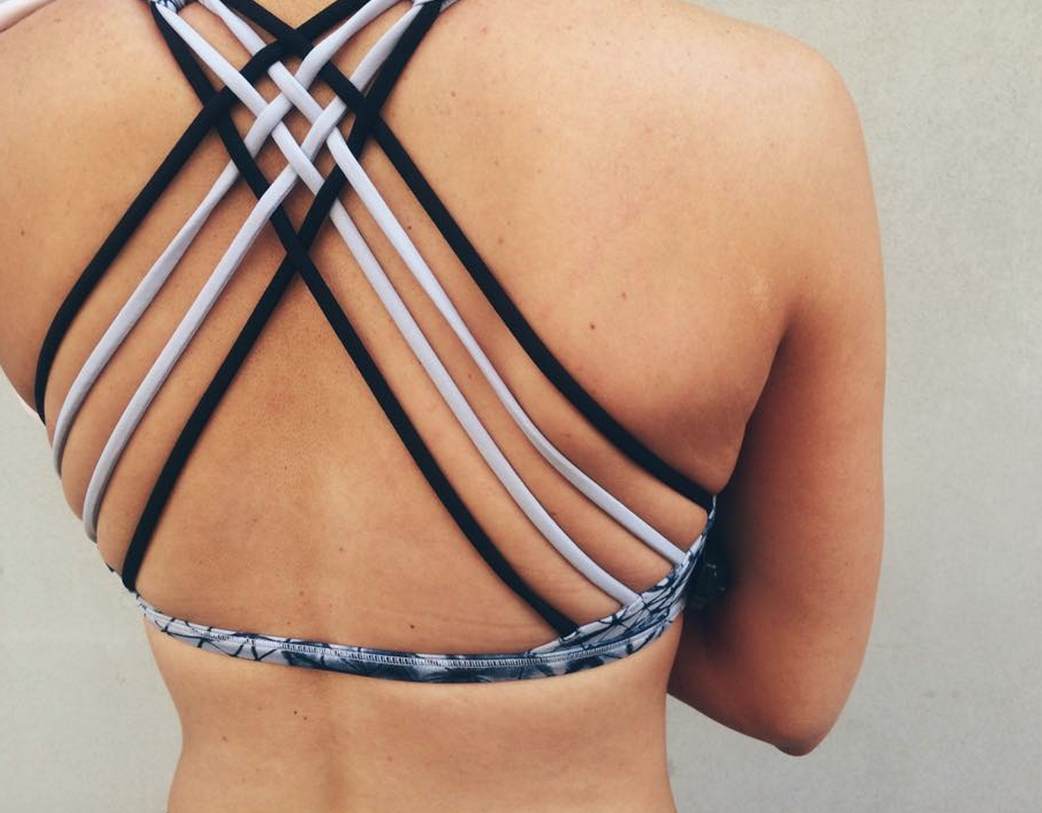 http://www.anrdoezrs.net/links/7680158/type/dlg/http://shop.lululemon.com/products/clothes-accessories/bras-light-support/Free-To-Be-Bra-Wild?cc=0002&sli=1