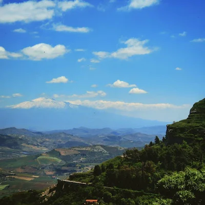 Road trip in Sicily - Mount Etna viewed from Enna