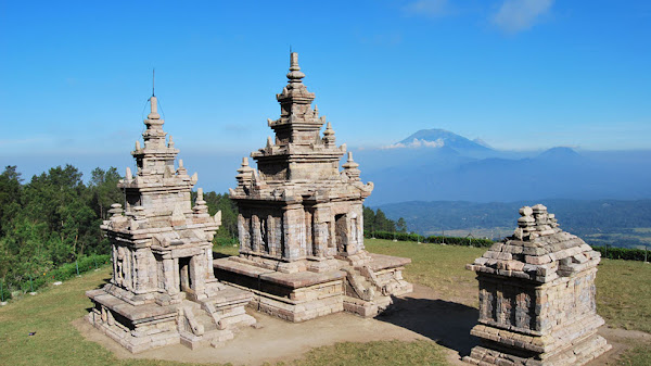 Pintu Masuk Candi Borobudur yang Menyimpan Rahasia Sejarah dan Keindahan Budaya Indonesia