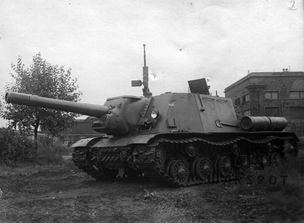 Ису 152 год. Советская САУ ИСУ-152. ИСУ 152 1943. Су 152 ВОВ. Танк ИСУ 152 зверобой.