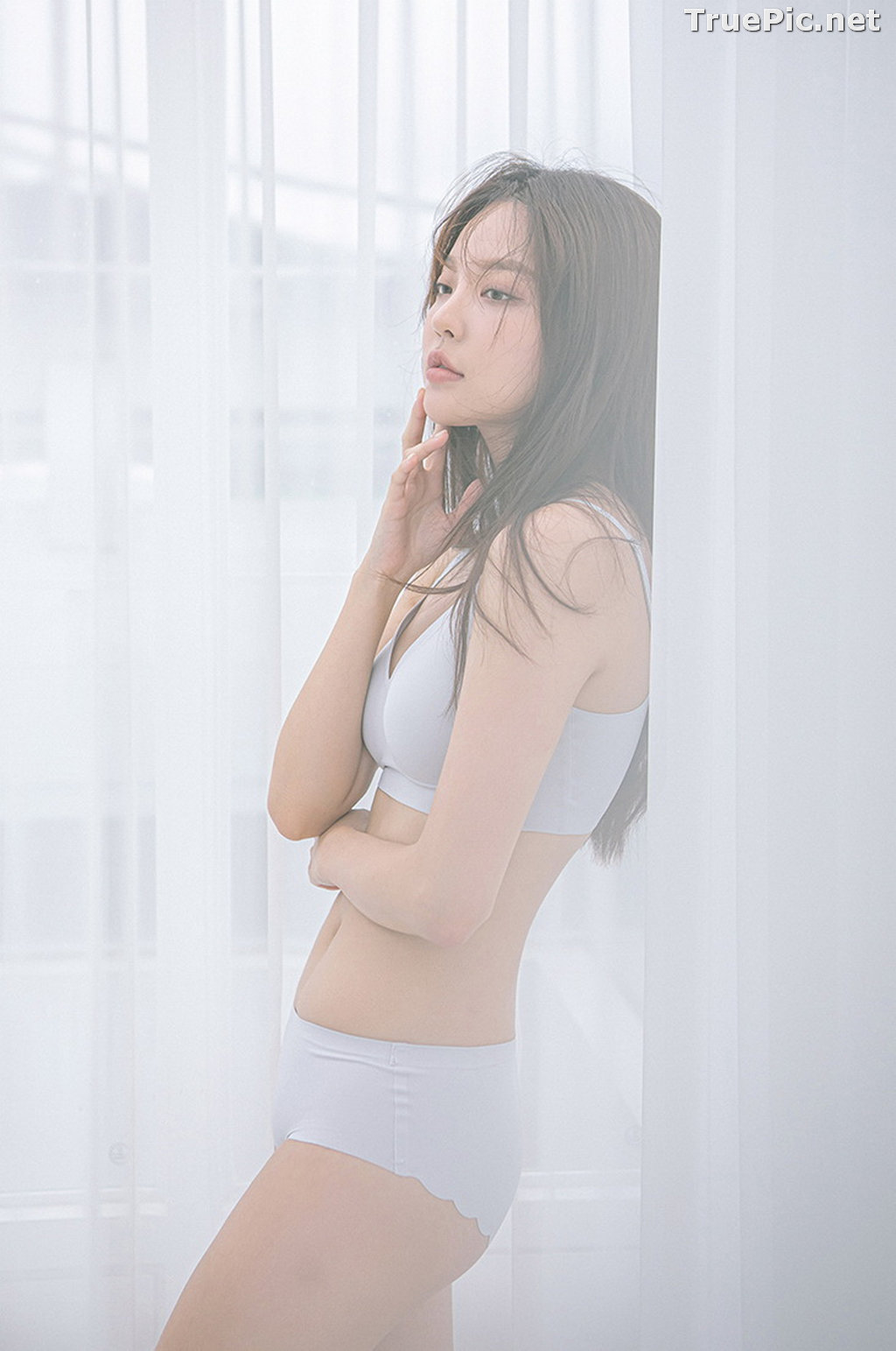 Image Korean Fashion Model - Hwang Yujin - Black and White Lingerie - TruePic.net - Picture-12