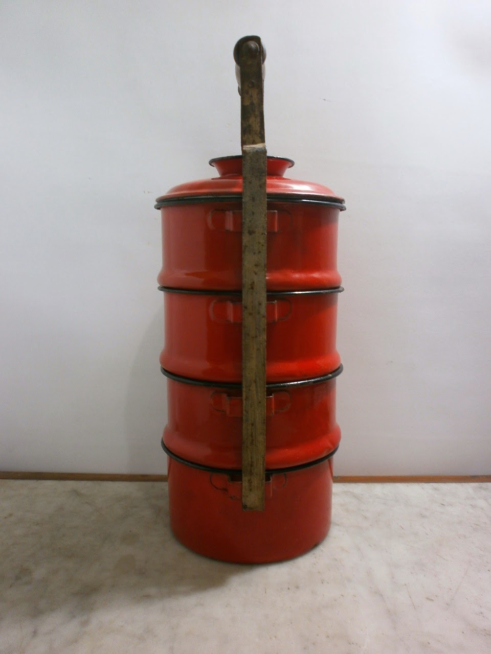 Antikpisan: Rantang Enamel Antik Berwarna Merah Susun 4 ( SOLD OUT ...