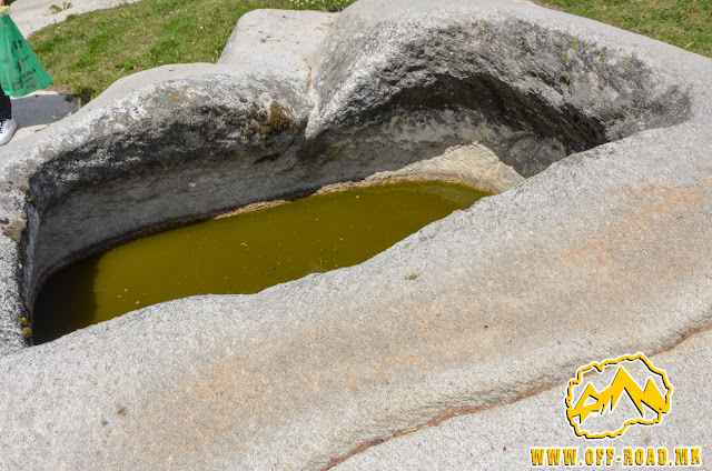 Корито во карпа кое во Римско време се користело за правење на вино / Trough carved in a rock, used for making wine during Roman time