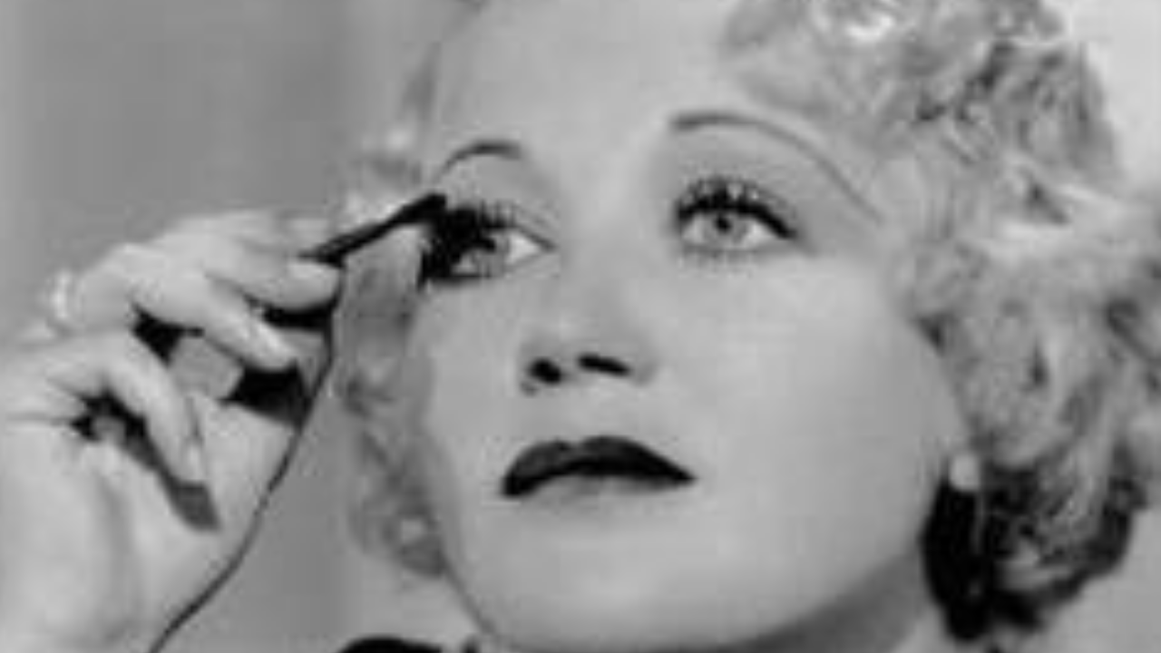 1930s Makeup history