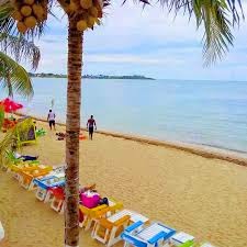 How does a beach vacation in Belize compare to one in Mexico? 12 Remax Vip Belize: Mega resorts in the village