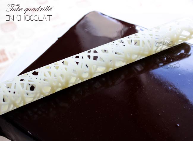 Chocolat blanc sur papier guitare