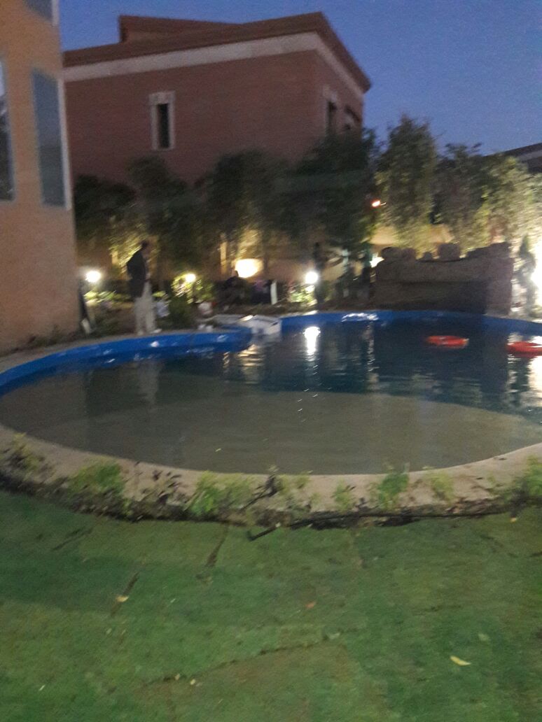 تشطيبات و ديكورات حمامات سباحة فيبر جلاس فى مصر بتصميمات رائعة ضمان 20 عام
