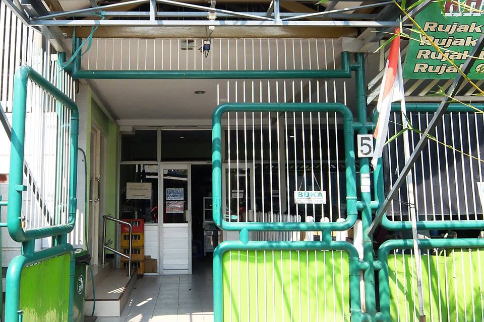 According To Me Depot Dahlia Surabaya Makanan Khas Banyuwangi