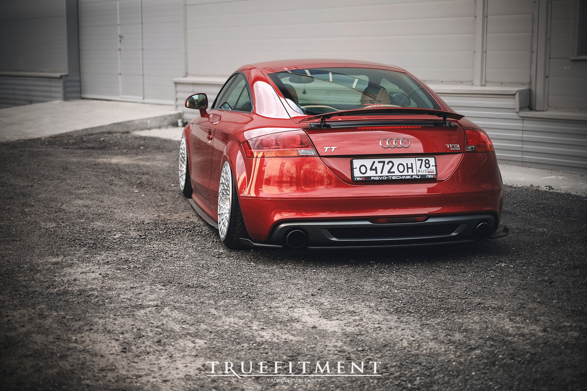Фон Audi TT стенс