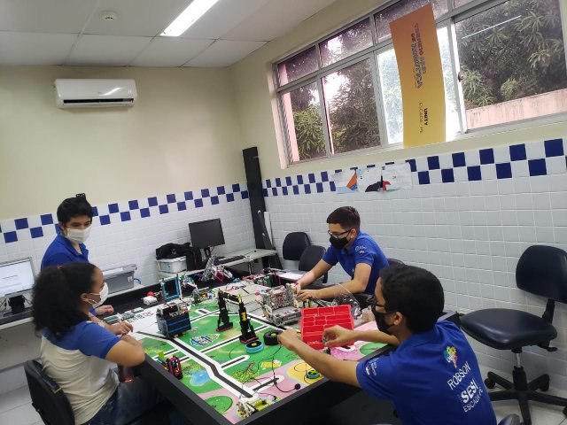 Equipe Unity, do SESI Escada, garante classificação para fase nacional do Torneio SESI de Robótica FIRST LEGO League