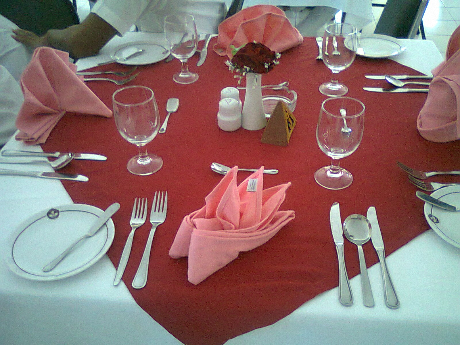 Peralatan Makan dan Minum