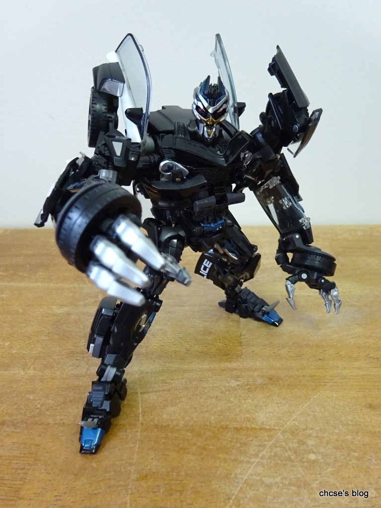 ChCse's blog Toy Review Transformers Masterpiece MPM5 Barricade