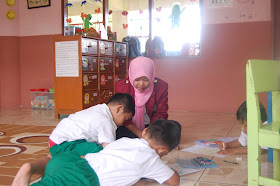 Pendidikan Guru TK - Guru Taman Kanak Kanak: Usia Anak Masuk TK