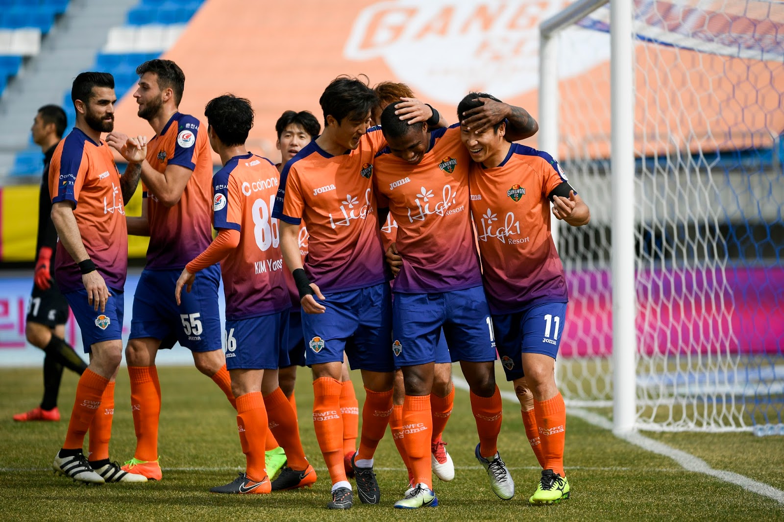 The K League Coach Analysis Round 3: Inverted Wingers