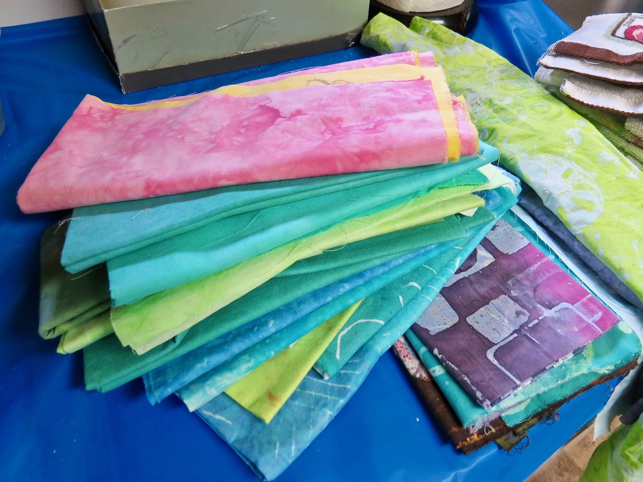 LuAnn Kessi Soy Wax.....Over Dye